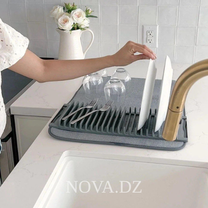 Égouttoir à vaisselle moderne avec tapis