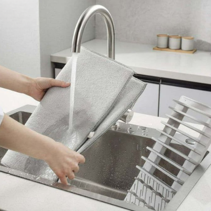 Égouttoir à vaisselle moderne avec tapis